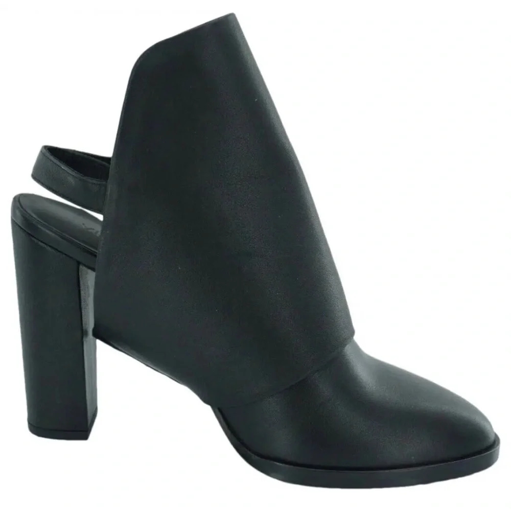 Vince Jody black leather made in Italy slingback ankle boots Size 7
